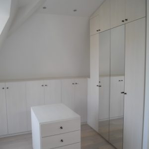 Sous-pentes-espace-placard-16